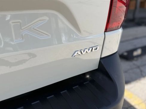 Used 2024 Ford Maverick Lariat w/ Black Appearance Package AWD/4WD image 42