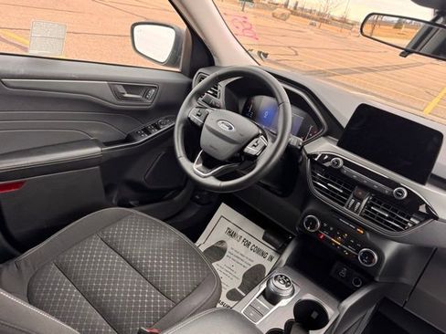 Used 2024 Ford Escape Active AWD/4WD image 15
