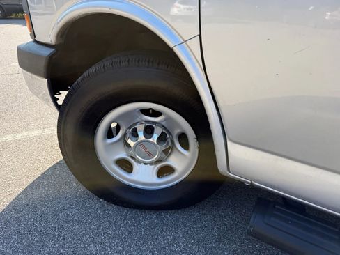 Used 2015 GMC Savana 3500 LT w/ LT Preferred Equipment Group image 43