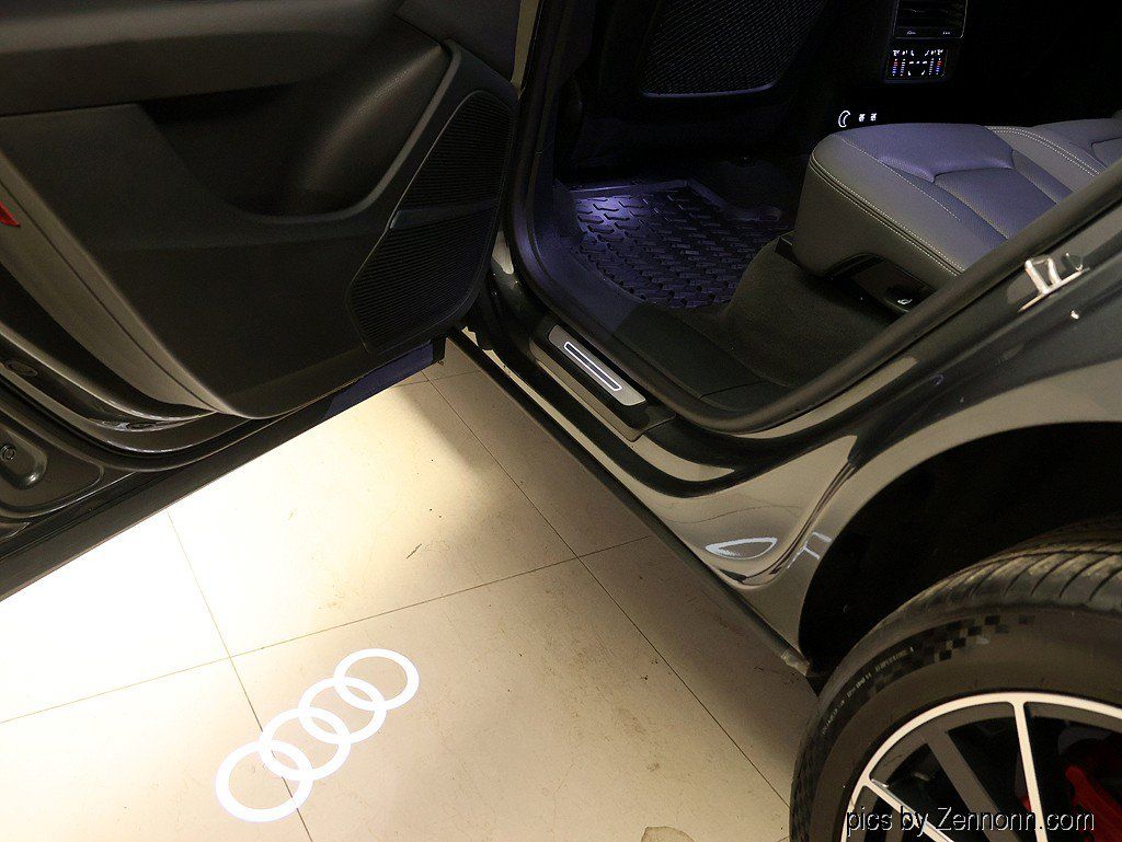 Used 2019 Audi Q8 Prestige AWD/4WD image 31