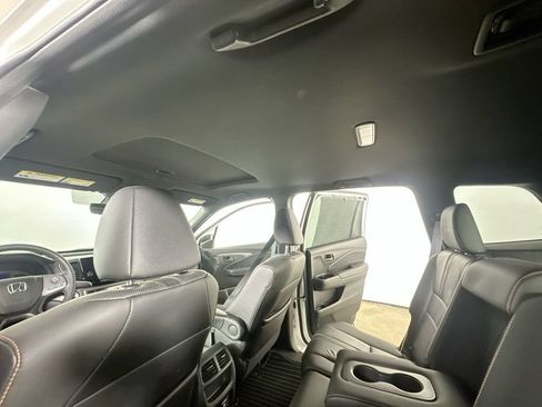 Used 2023 Honda Passport TrailSport image 13