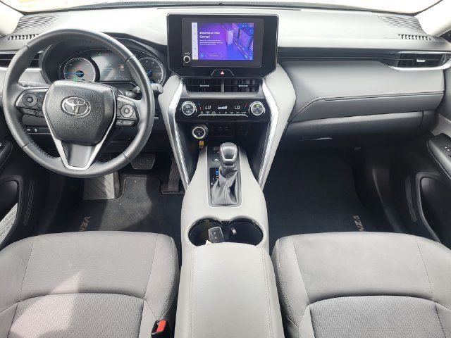 Used 2024 Toyota Venza LE AWD/4WD image 24
