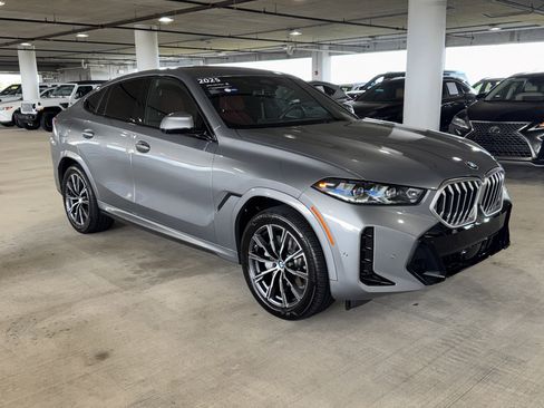 Certified 2025 BMW X6 xDrive40i image 2