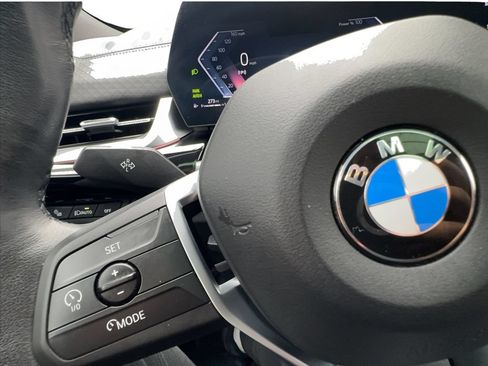 Used 2025 BMW X2 xDrive28i AWD/4WD image 40