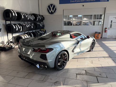 Used 2023 Chevrolet Corvette Stingray Premium Conv w/ Z51 Performance Package image 5