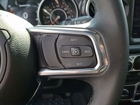 Used 2023 Jeep Wrangler Sahara image 22