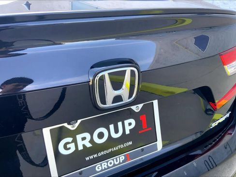 Used 2019 Honda Accord Sport image 10