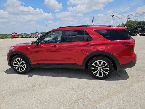 Used 2022 Ford Explorer ST-Line w/ Class IV Trailer Tow Package RWD image 3
