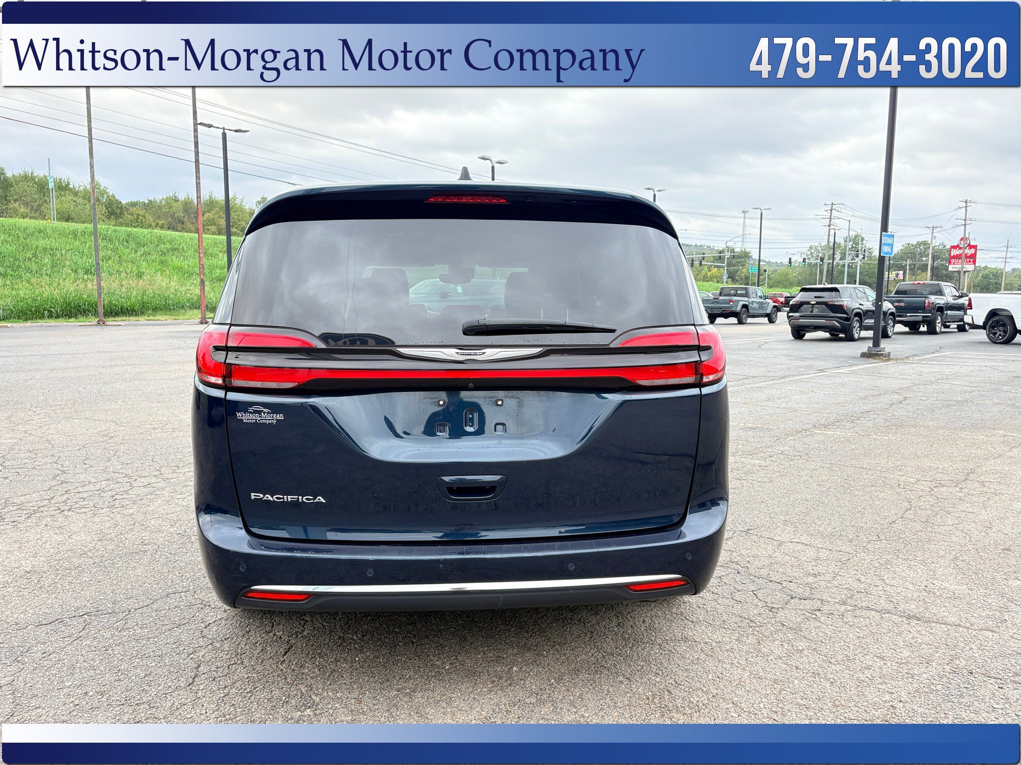 Used 2024 Chrysler Pacifica Touring-L FWD image 6