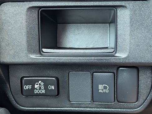 Used 2019 Toyota Tacoma SR5 image 19