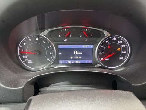 Used 2024 GMC Terrain SLT image 22