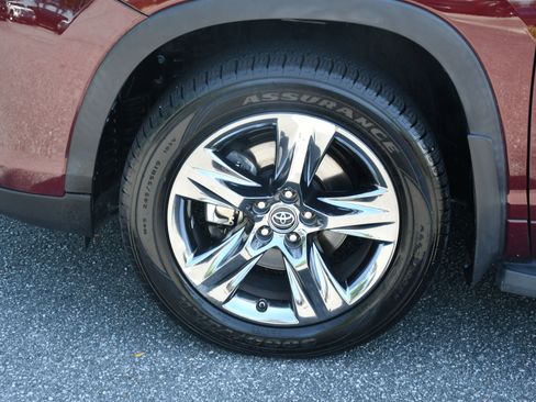 Used 2019 Toyota Highlander Limited Platinum image 24