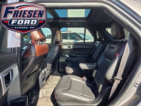 Used 2021 Ford Explorer Platinum w/ Equipment Group 601A AWD/4WD image 23