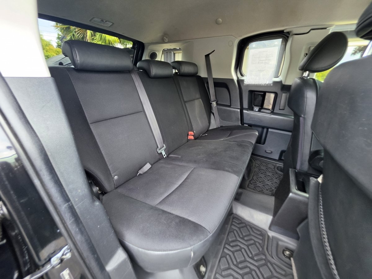 Used 2008 Toyota FJ Cruiser 4WD image 13