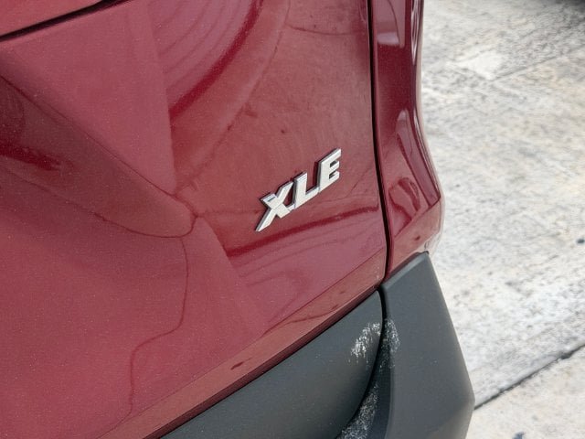 Used 2025 Toyota RAV4 XLE FWD image 10