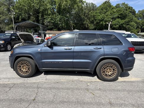 Used 2021 Jeep Grand Cherokee Trailhawk w/ Trailhawk Luxury Group AWD/4WD image 2