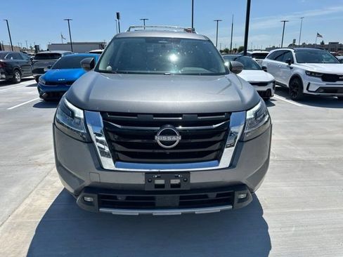 Used 2022 Nissan Pathfinder SL AWD/4WD image 20