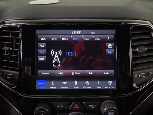 Used 2019 Jeep Grand Cherokee Limited w/ Trailer Tow Group IV AWD/4WD image 23