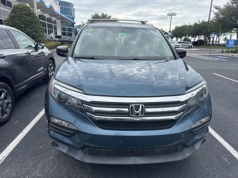 Certified 2017 Honda Pilot LX image 2