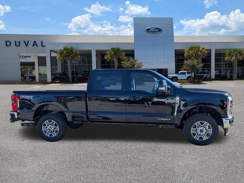 New 2026 Ford F250 Lariat w/ FX4 Off-Road Package AWD/4WD image 3
