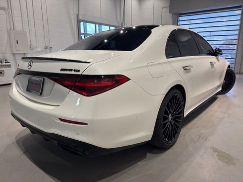 Used 2022 Mercedes-Benz S 580 4MATIC Sedan image 3