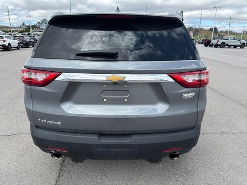 Used 2021 Chevrolet Traverse LS image 4