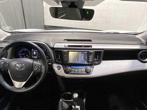 Used 2016 Toyota RAV4 Limited image 10