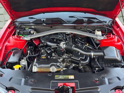 Used 2012 Ford Mustang Convertible image 22