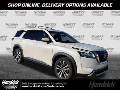 Used 2024 Nissan Pathfinder Platinum w/ Cargo Package