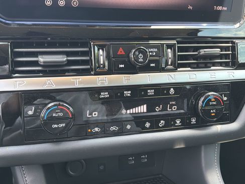 New 2026 Nissan Pathfinder SV w/ SV Premium Package FWD image 9