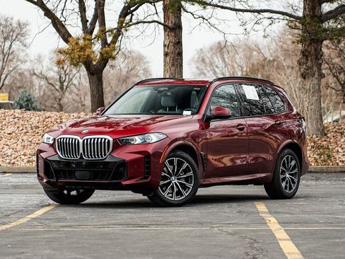 Used 2024 BMW X5 xDrive40i w/ M Sport Package image 1