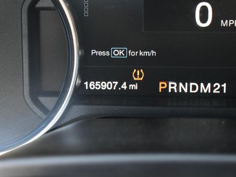 Used 2015 Ford F150 Platinum w/ Equipment Group 701A Luxury image 17