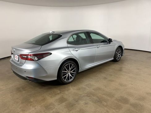 Used 2024 Toyota Camry XLE w/ Cold Weather Package AWD/4WD image 8
