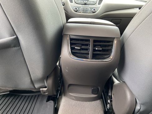 Used 2020 Chevrolet Malibu LT image 47