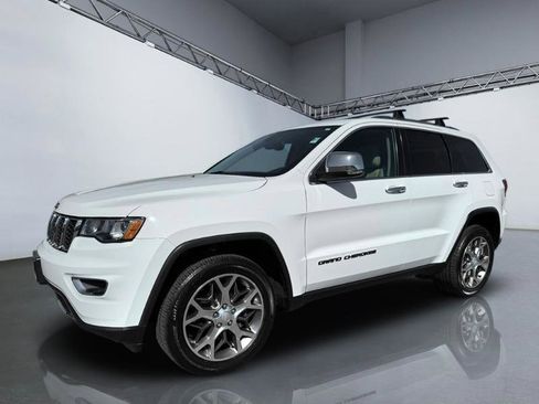 Used 2020 Jeep Grand Cherokee Limited AWD/4WD image 11