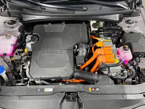 Certified 2025 Hyundai Elantra Blue image 9