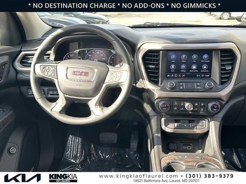 Used 2023 GMC Acadia Denali w/ Denali Technology Package AWD/4WD image 2
