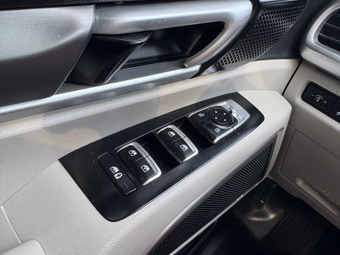 Used 2021 Kia Telluride S FWD image 16
