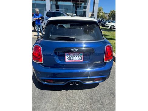 Used 2018 MINI Cooper S w/ Premium Package FWD image 4