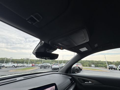 New 2026 Chevrolet Traverse LT w/ Driver Confidence Package image 21