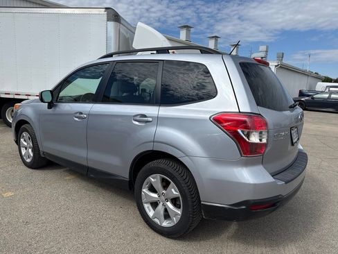 Used 2015 Subaru Forester 2.5i Premium w/ All-Weather Package AWD/4WD image 9