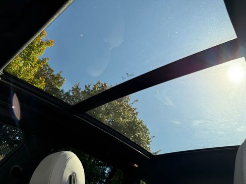 Used 2023 BMW X5 xDrive40i w/ M Sport Package image 26