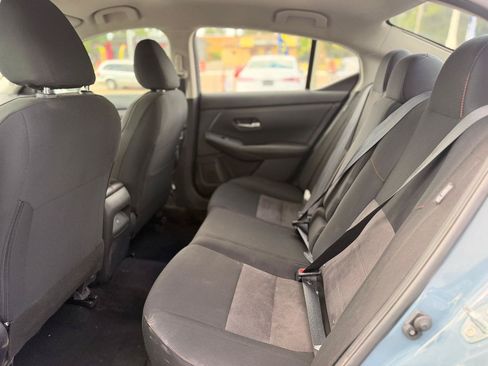 Used 2025 Nissan Sentra SR FWD image 15