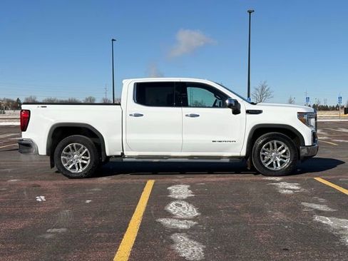 Used 2022 GMC Sierra 1500 SLT w/ SLT Premium Plus Package image 2