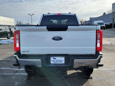 Certified 2025 Ford F250 XLT image 5