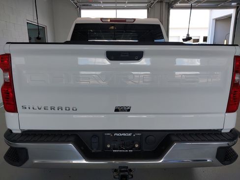 Used 2022 Chevrolet Silverado 1500 LT AWD/4WD image 33
