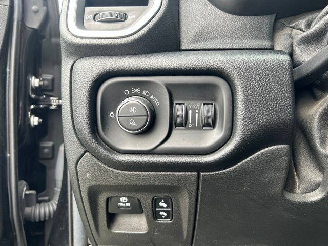 Used 2019 RAM 1500 Big Horn AWD/4WD image 25