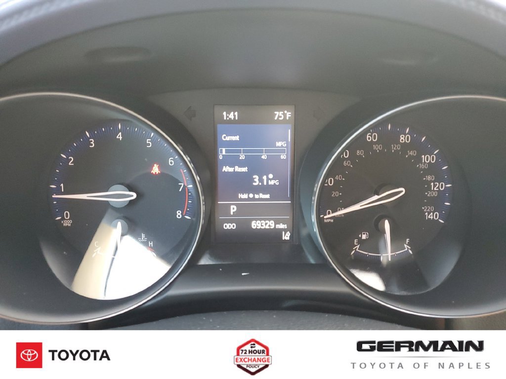 Used 2021 Toyota C-HR XLE FWD image 25