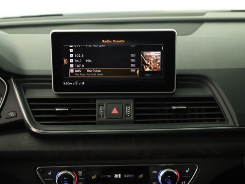 Used 2018 Audi Q5 Prestige w/ Prestige Package AWD/4WD image 19