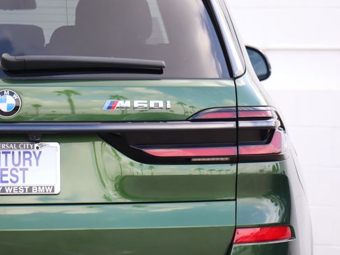 Used 2024 BMW X7 M60i w/ Executive Package image 8